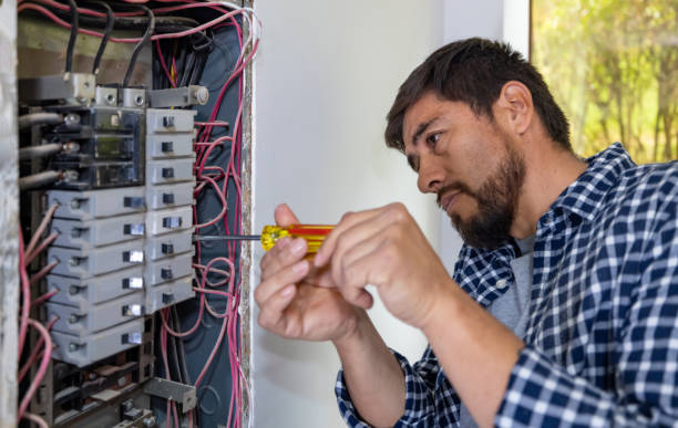 Best Circuit Breaker Repair  in Clinton, LA